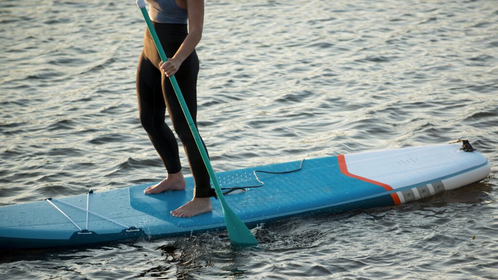 close-up-woman-paddleboarding (1)